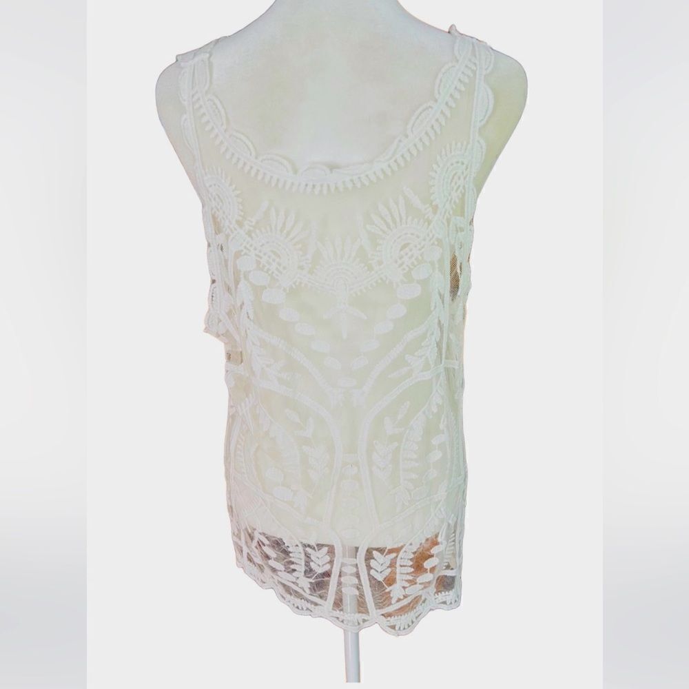 CAPRI ivory semi sheer embroidered tank top size S. Scalloped hem and straps.